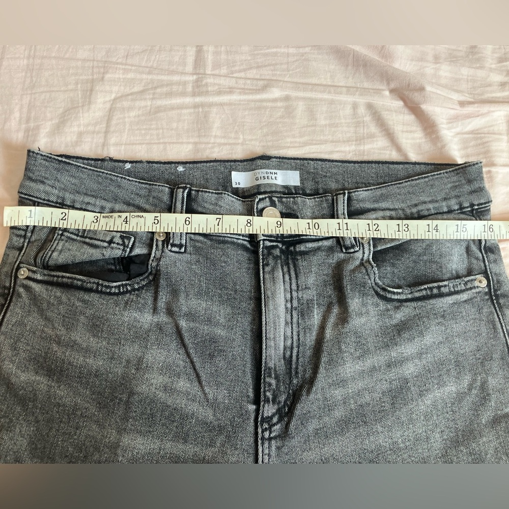 Dynamite Grey Cropped Straight Jeans - Picture 5 of 6